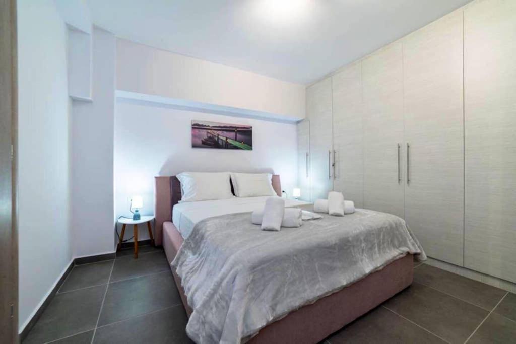 Apartament Brand New Aprt With Backyard In Lycabettus Hill ! Ateny Zewnętrze zdjęcie